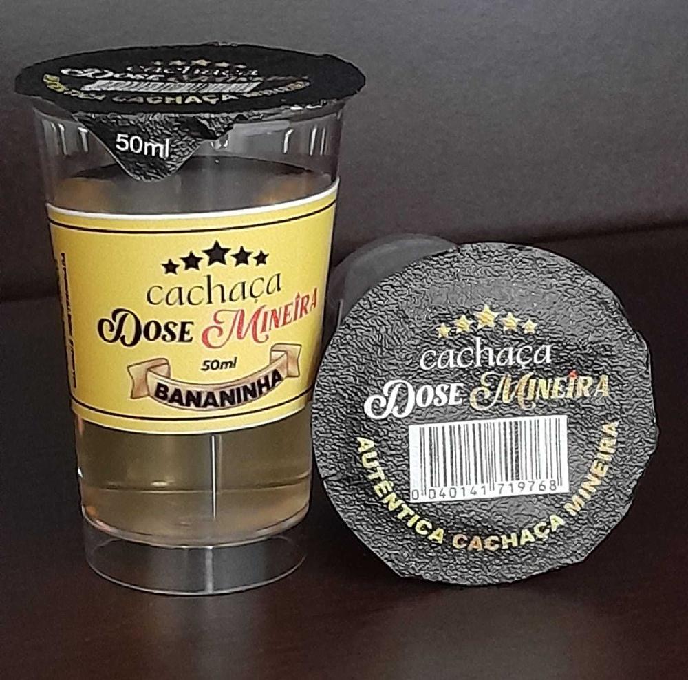 CACHACA-DOSE-MINEIRA--BANANINHA-50ML-DISPLAY-C-15-UN