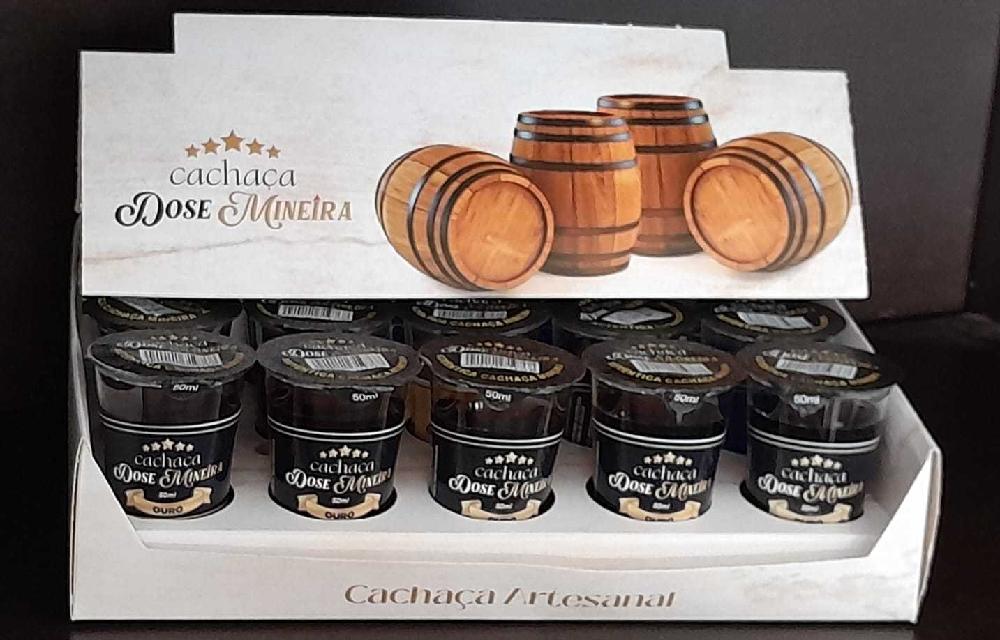 CACHACA-DOSE-MINEIRA-OURO-50ML-KIT-C-15-UN