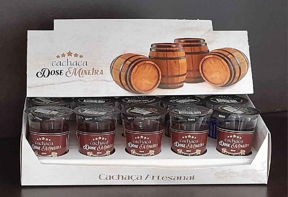 CACHACA-DOSE-MINEIRA--CANELINHA-50ML-KIT-C-15-UN
